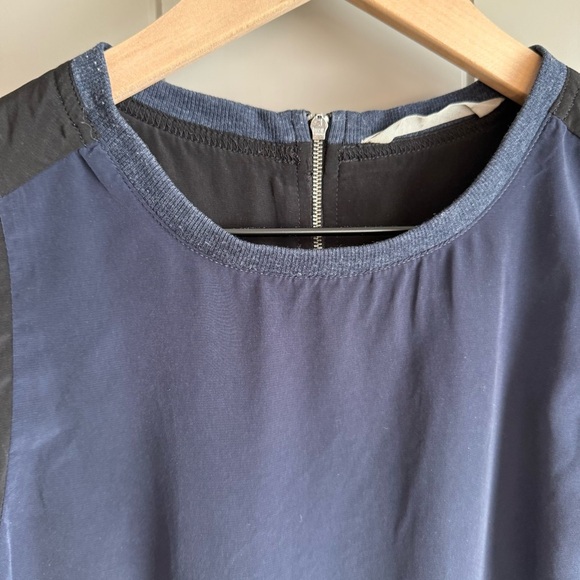 Athleta Mixed Sleeveless Shirt Womens XS Blue Black Lyocell blend - Picture 3 of 11